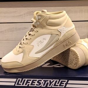 Fila Mid Too Sneakers